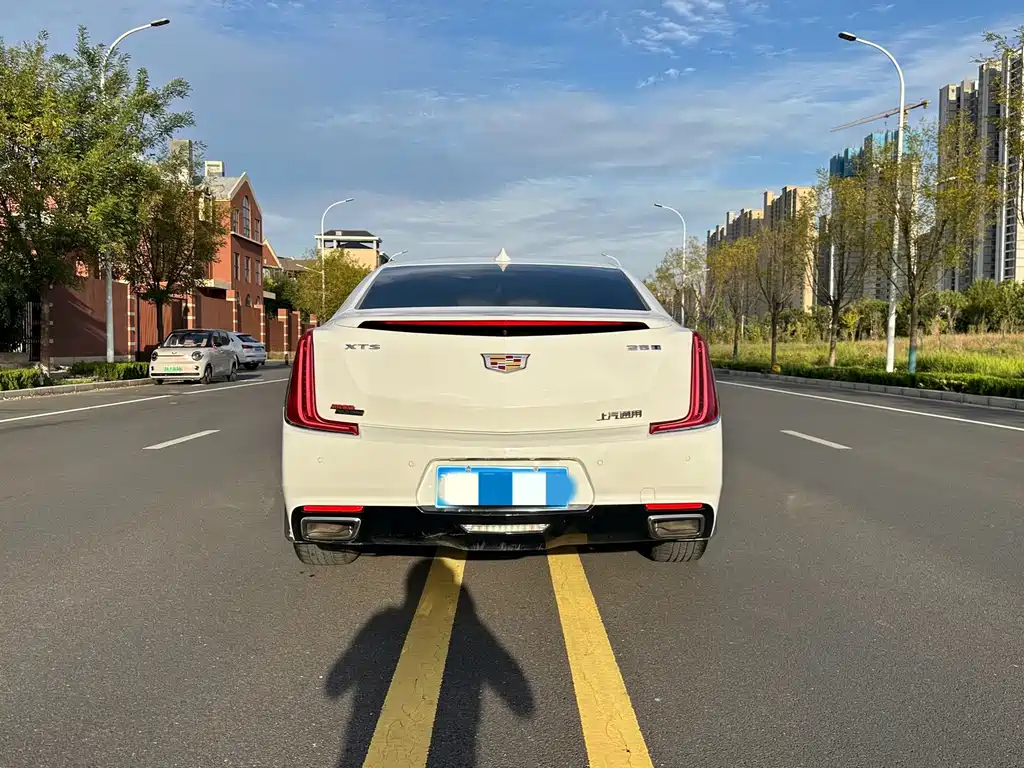 Cadillac XTS — миниатюра 3