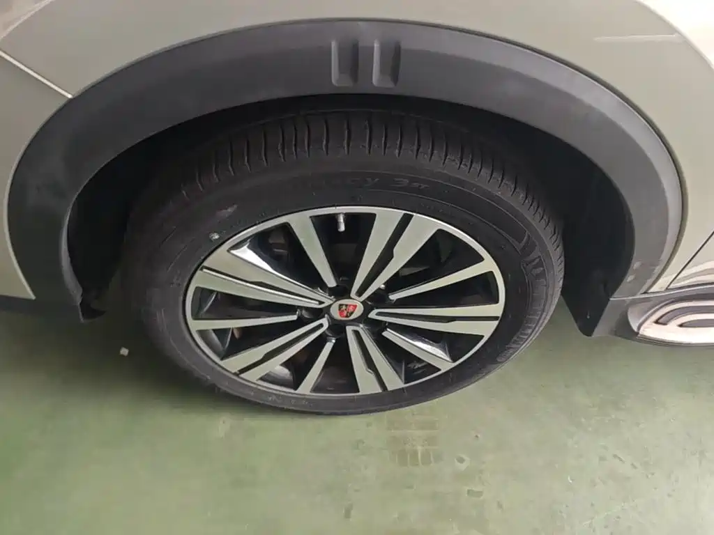 Roewe RX5 New Energy — миниатюра 23