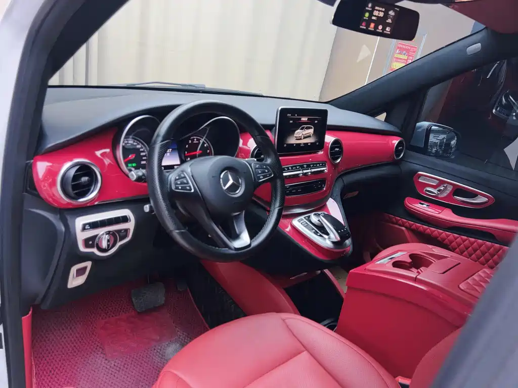Mercedes-Benz V-Class — миниатюра 16