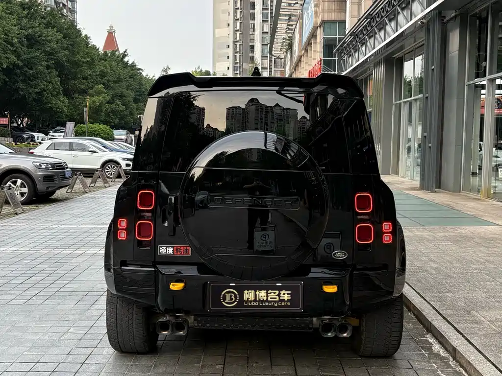 Land Rover Defender — миниатюра 10