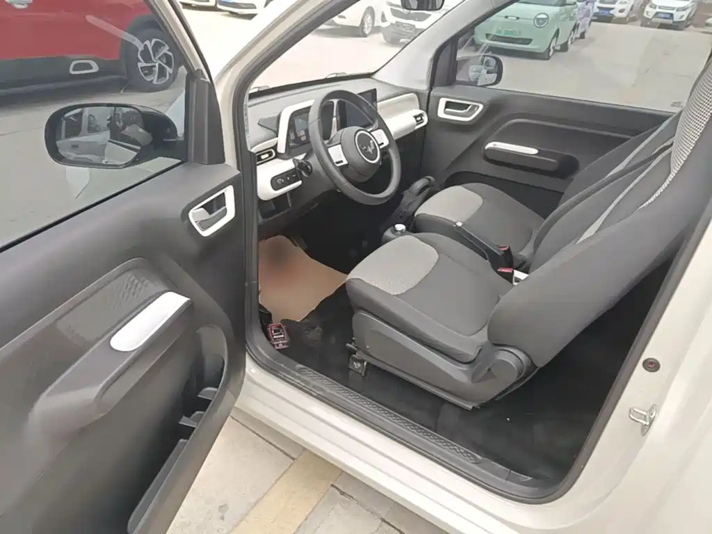 Wuling MINIEV — миниатюра 16
