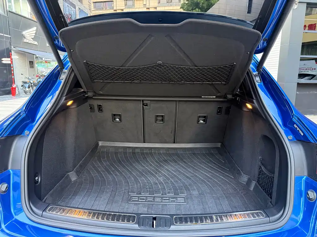 Porsche Macan — миниатюра 20