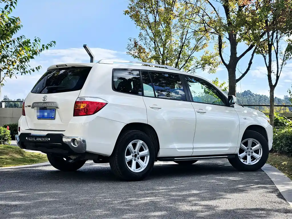 Toyota Highlander — миниатюра 9