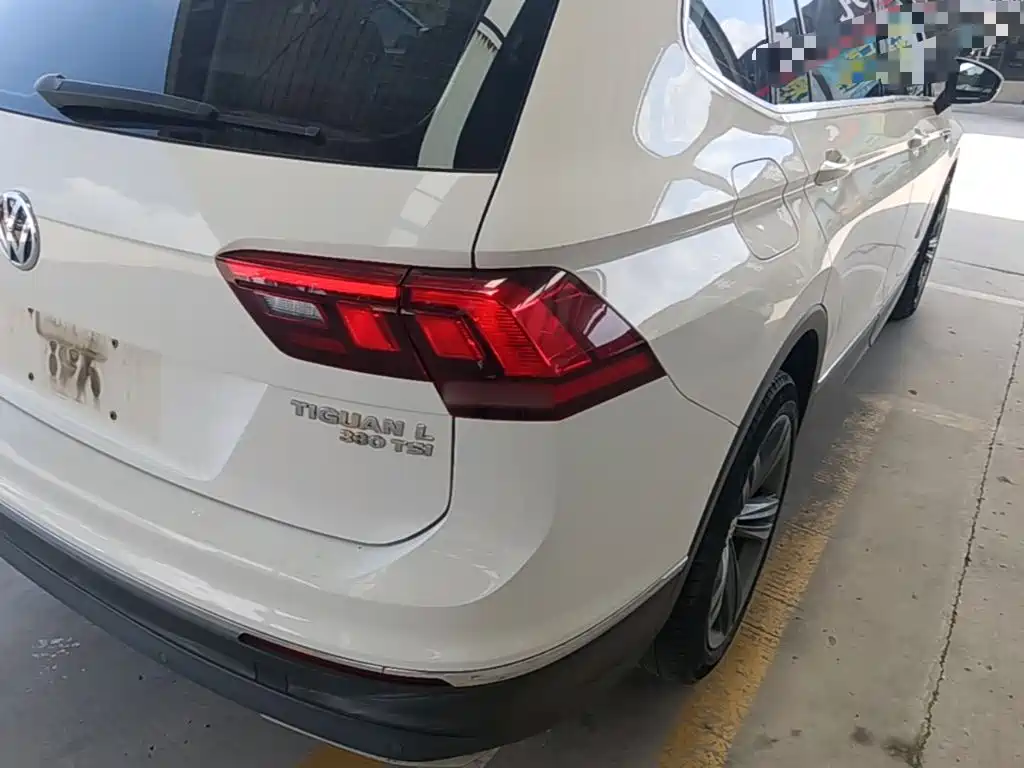 Volkswagen Tiguan L — миниатюра 8