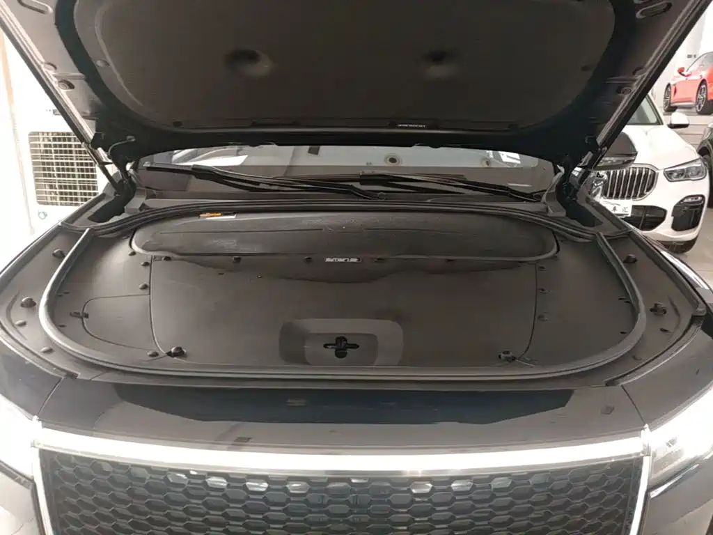 Li Auto Li ONE — миниатюра 20