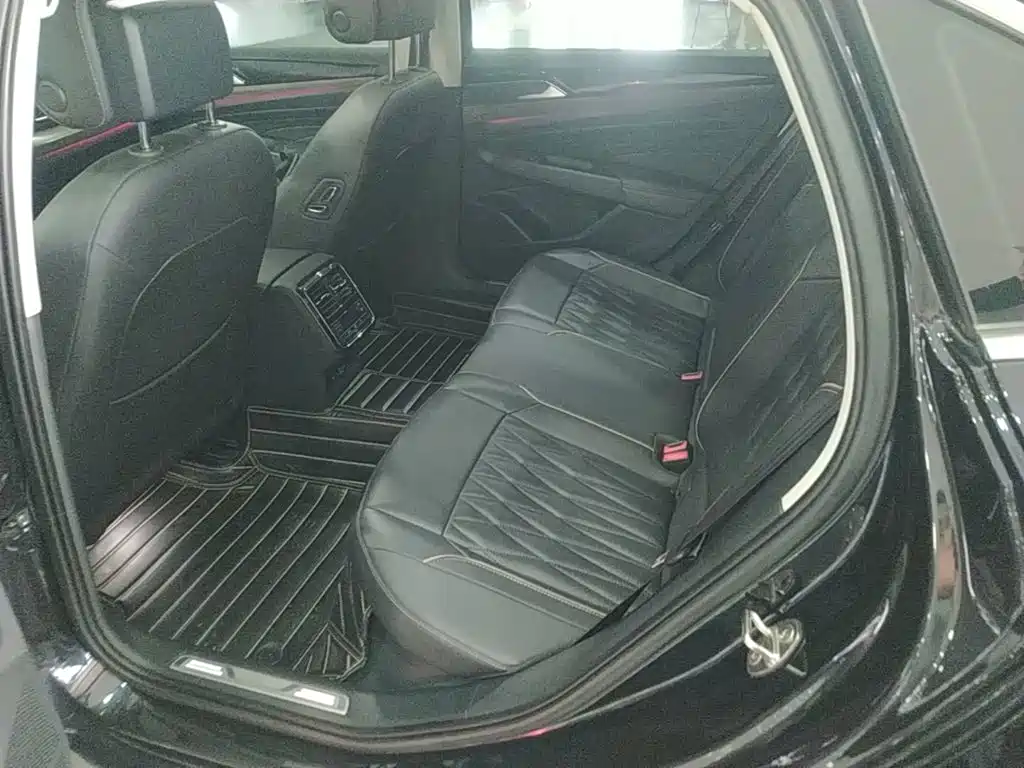 Volkswagen Passat — миниатюра 17