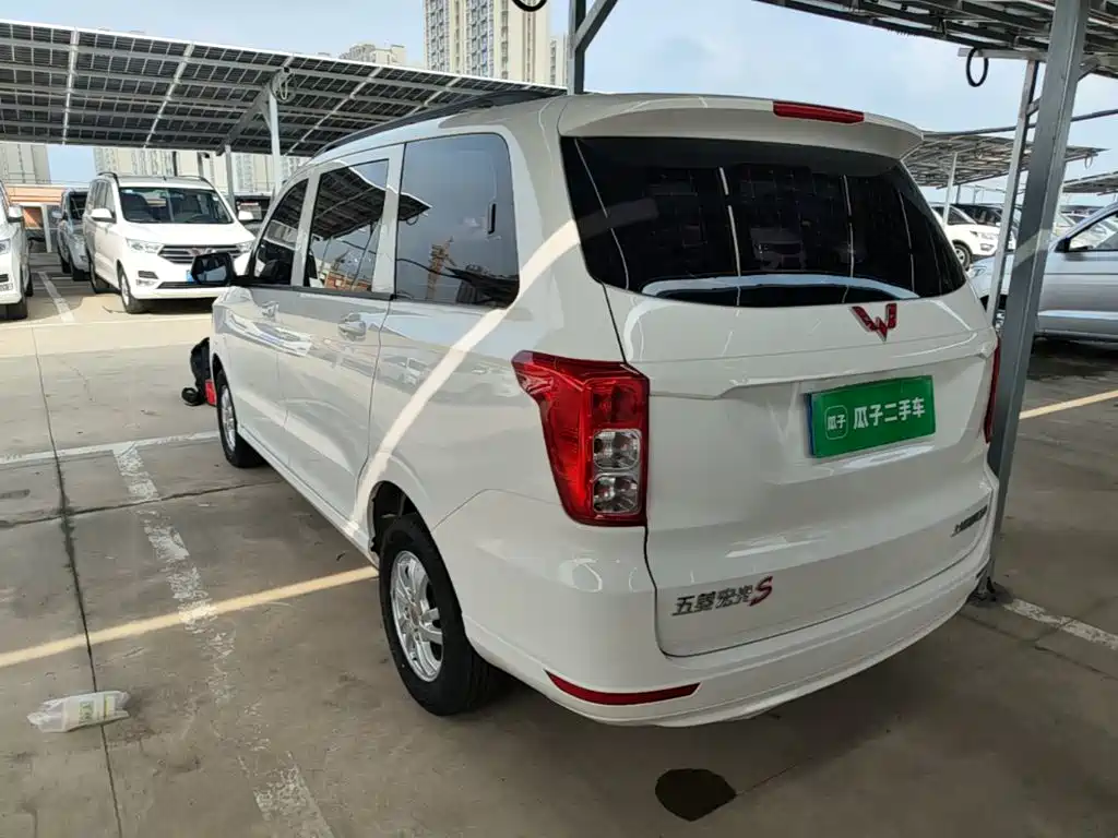 Wuling Hongguang — миниатюра 5
