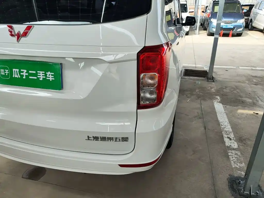 Wuling Hongguang — миниатюра 8