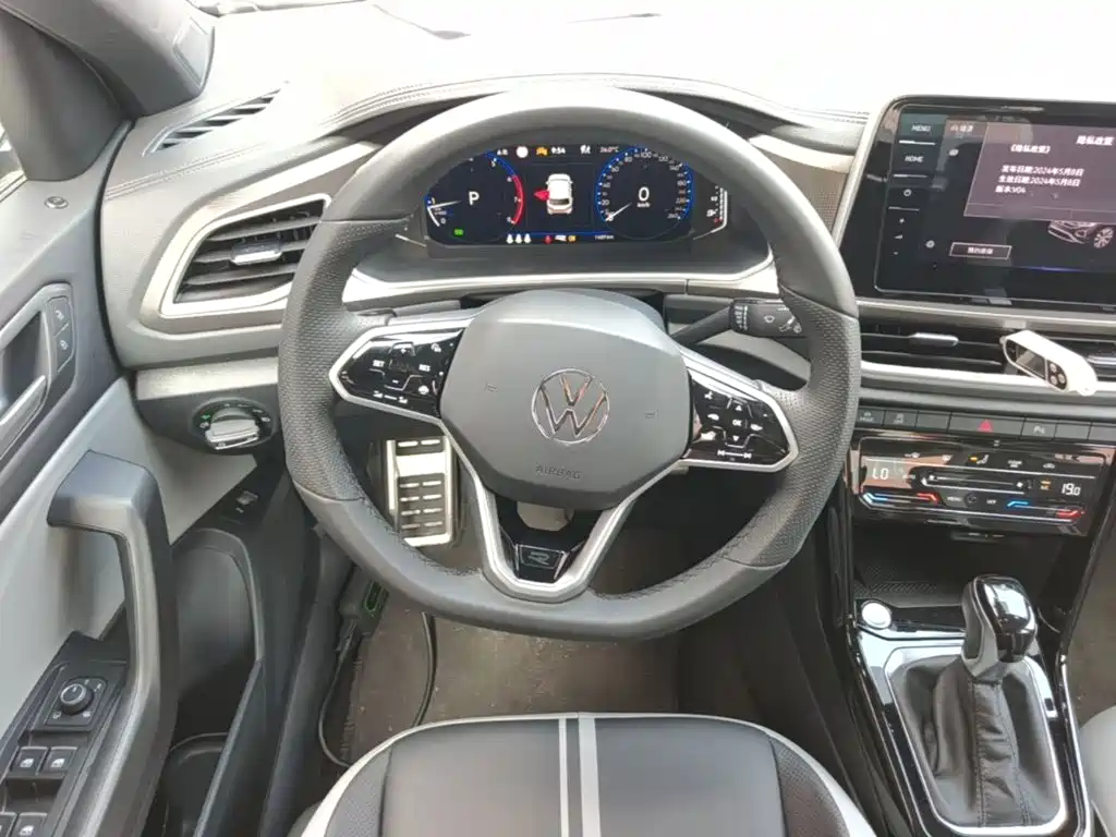 Volkswagen T-Roc — миниатюра 11