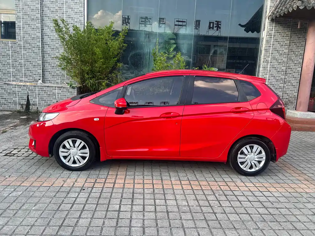 Honda Fit — миниатюра 4