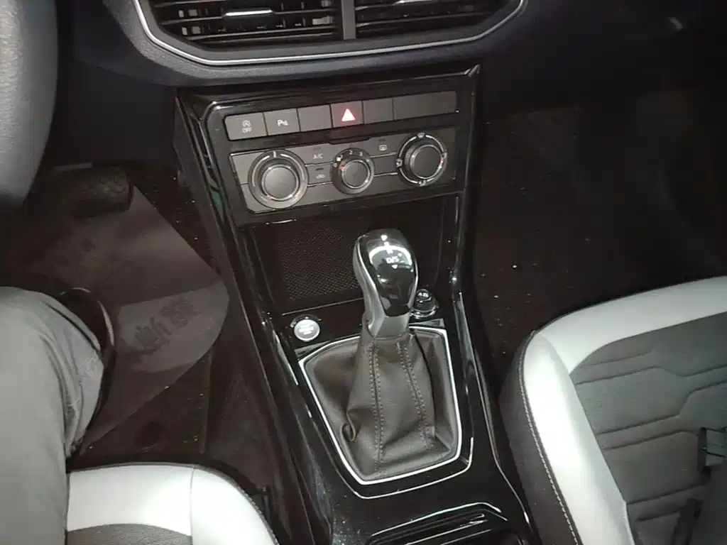Volkswagen Tharu — миниатюра 14
