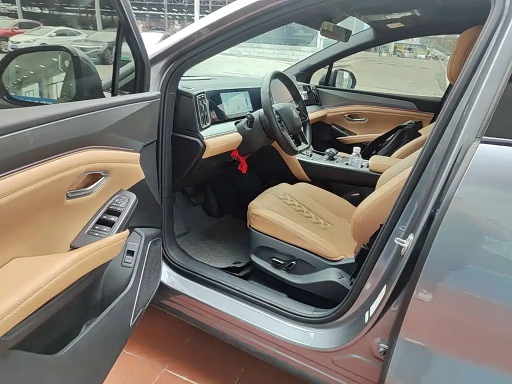 BYD L DM-i — миниатюра 16