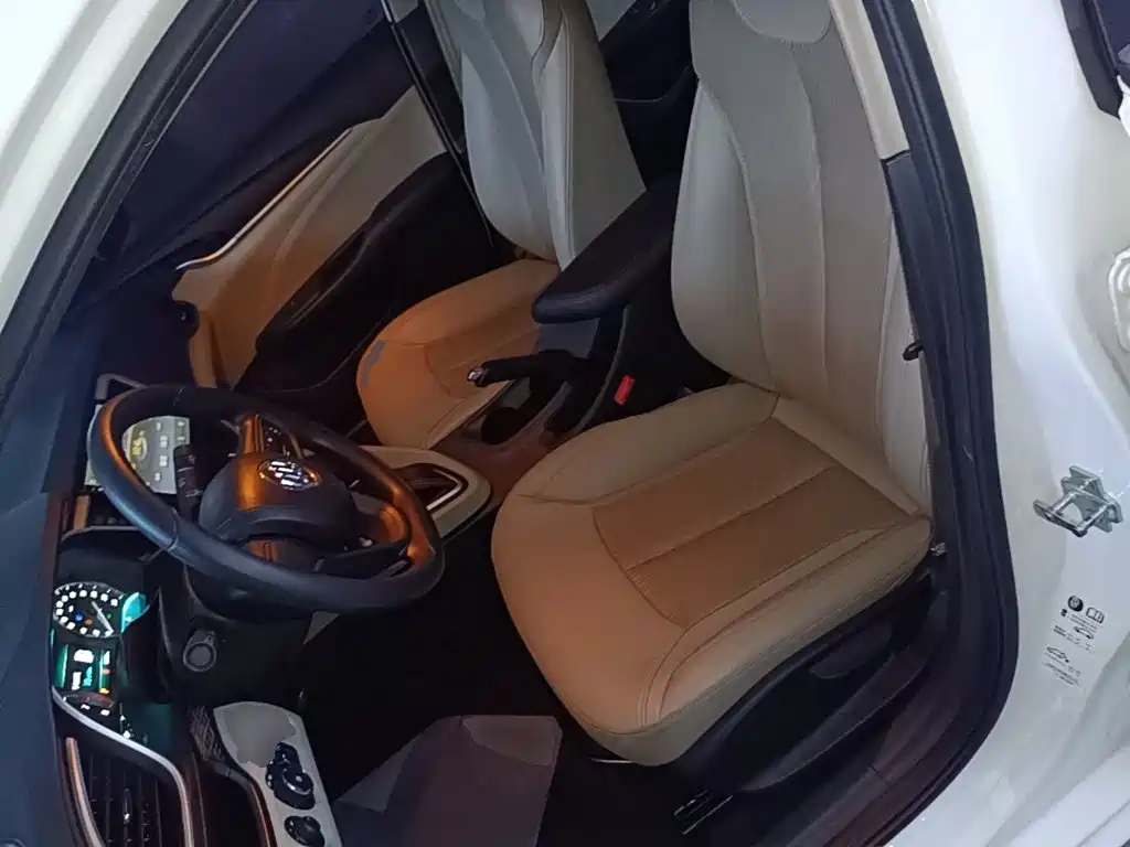 Buick Excelle — миниатюра 15