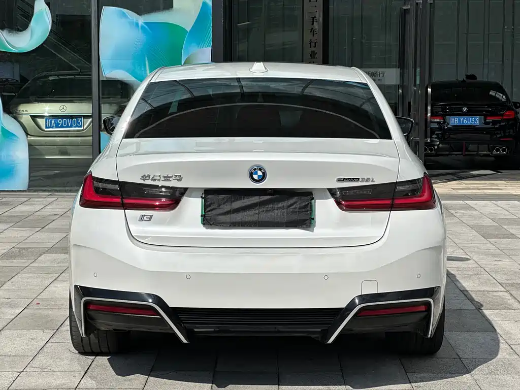 BMW i3 — миниатюра 9