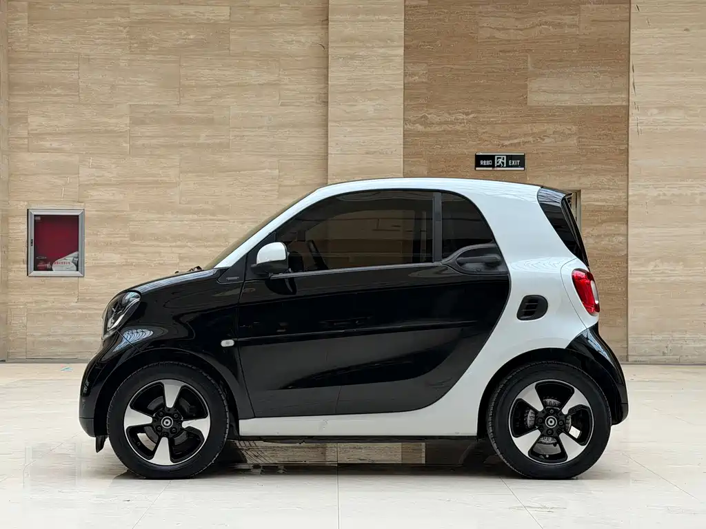 smart Smart Fortwo — миниатюра 4