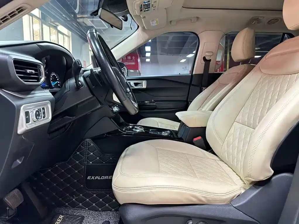 Ford Explorer — миниатюра 8