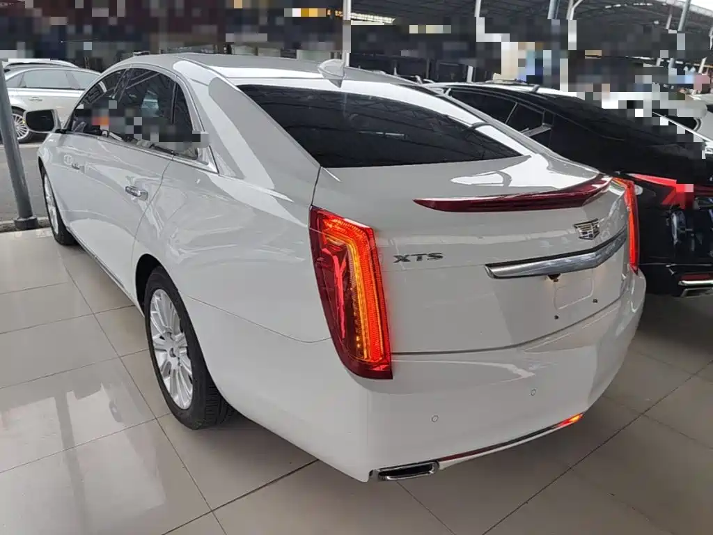 Cadillac XTS — миниатюра 5