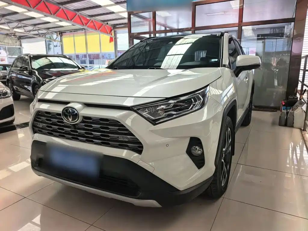 Toyota RAV4 — миниатюра 2