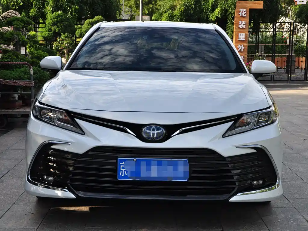 Toyota Camry — миниатюра 2