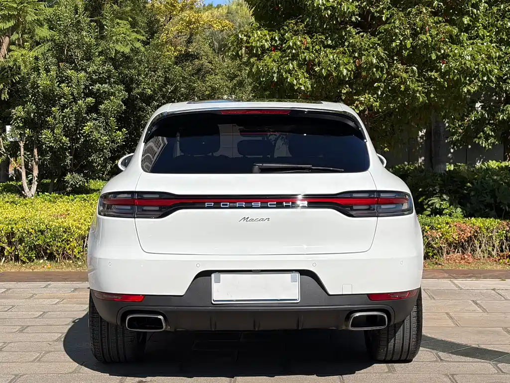 Porsche Macan — миниатюра 8