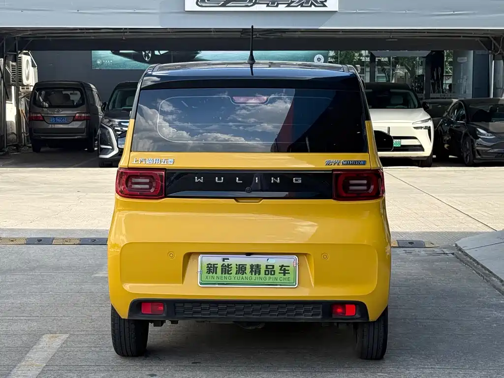 Wuling MINIEV — миниатюра 13