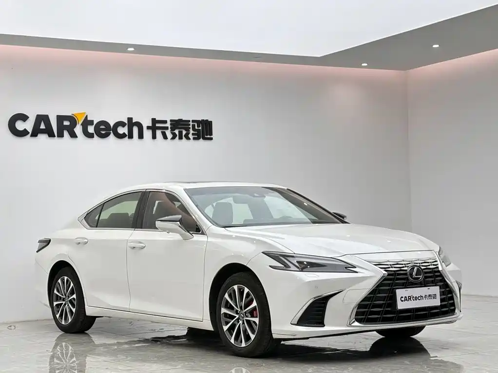 Lexus ES — миниатюра 6