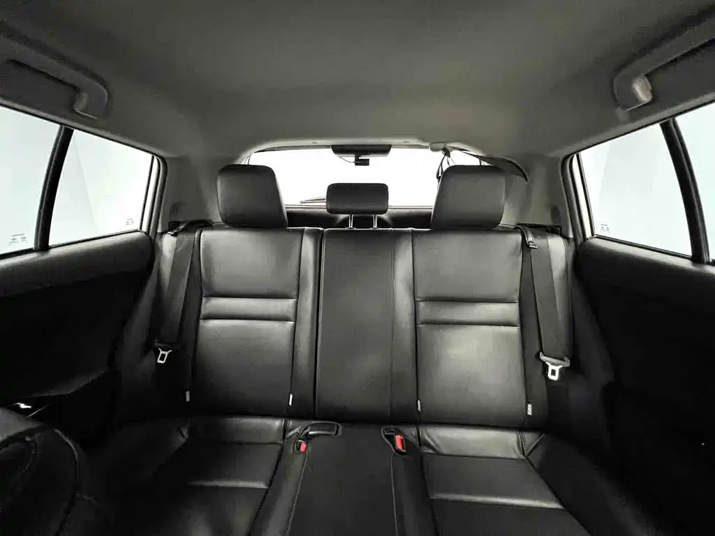 Toyota Yaris L — миниатюра 15