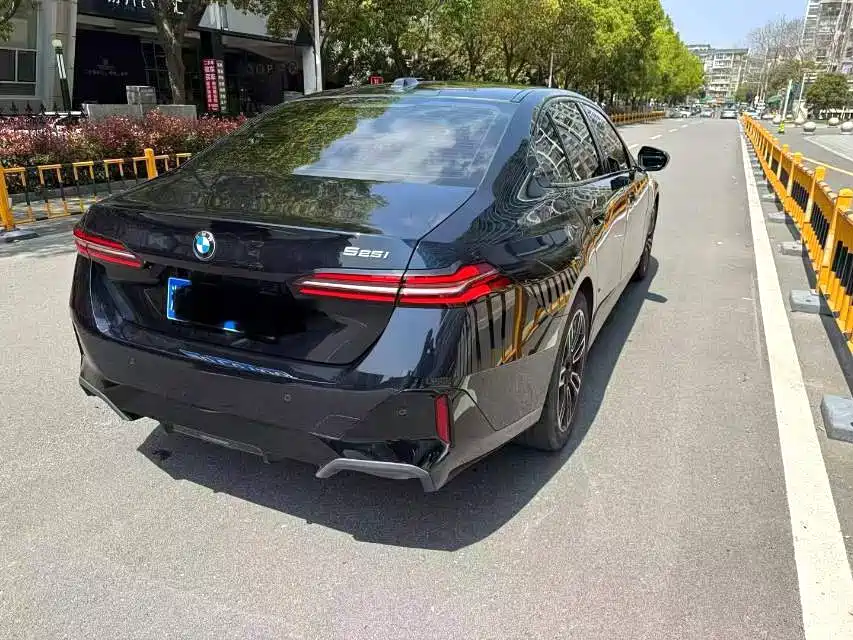 BMW 5 Series (Import) — миниатюра 10
