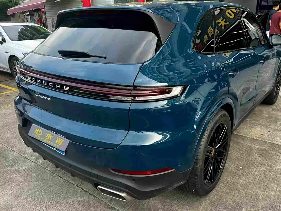Porsche Cayenne — миниатюра 3