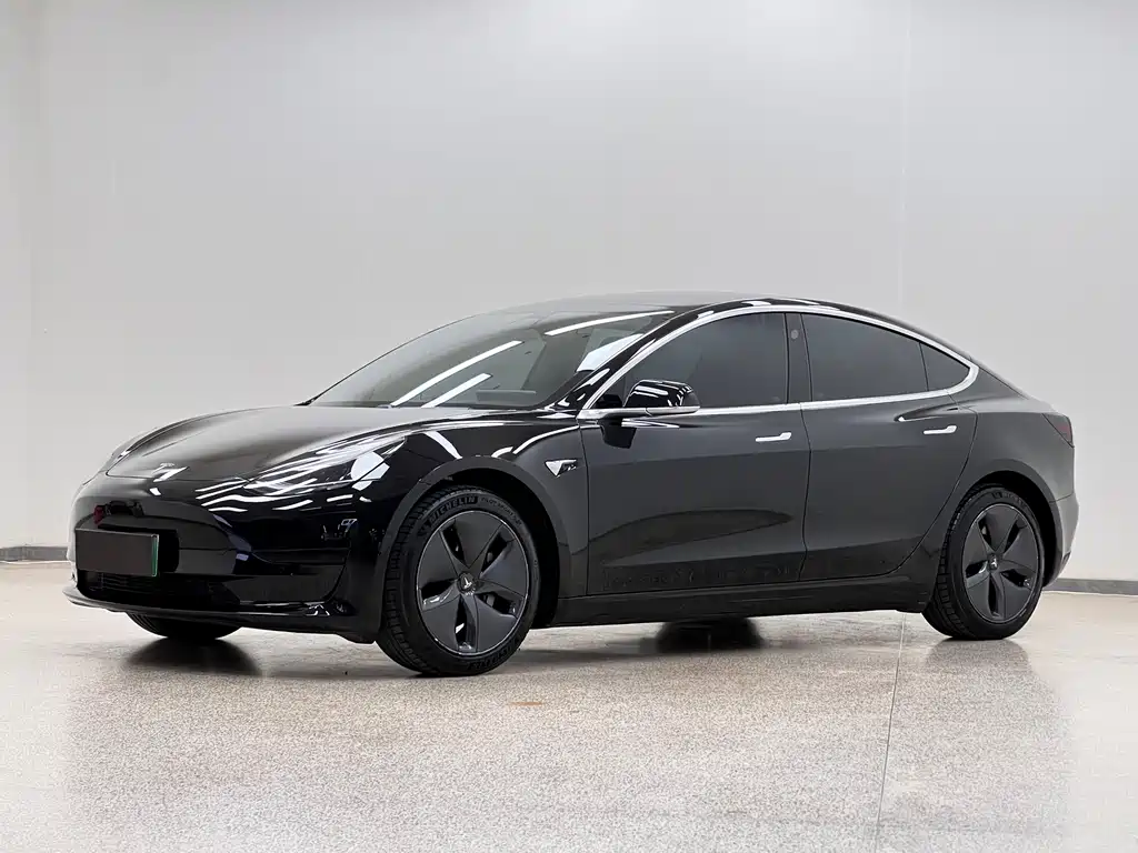 Tesla Model 3 — фотографии объявления, Фото 2