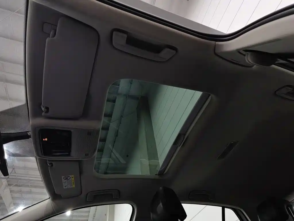 Volkswagen Golf — миниатюра 14