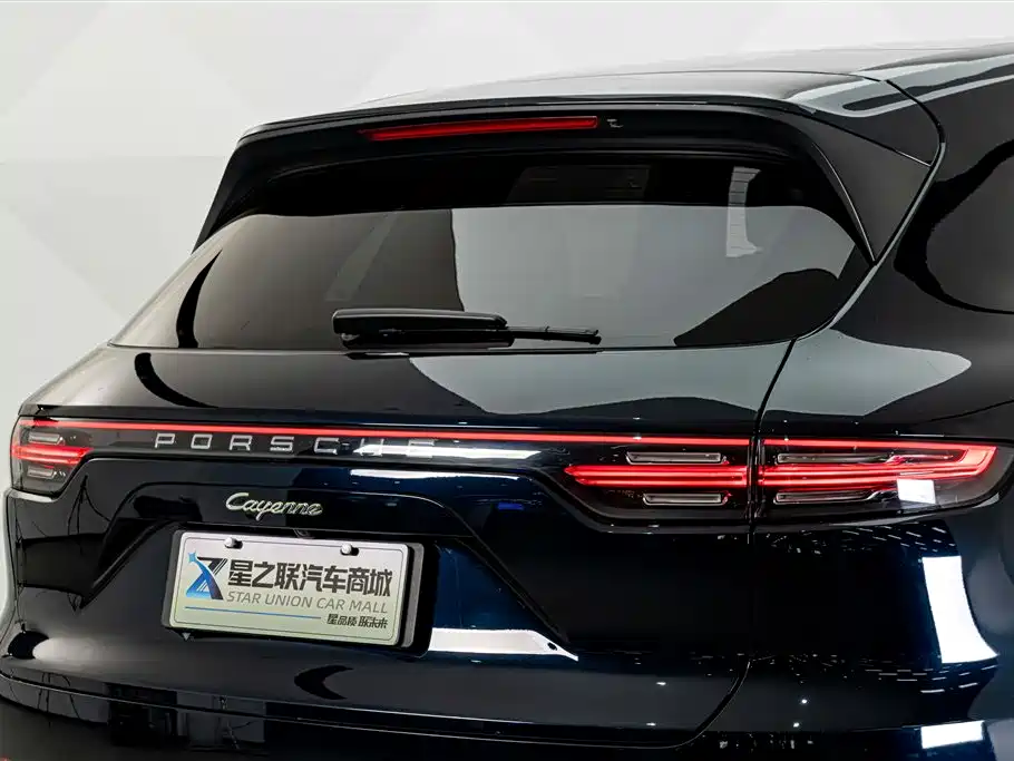 Porsche Cayenne Hybrid — миниатюра 8