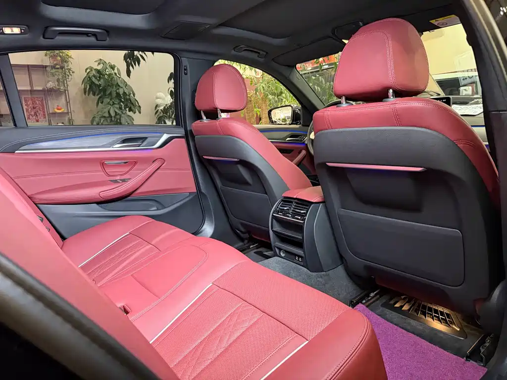 BMW 5 Series — миниатюра 14
