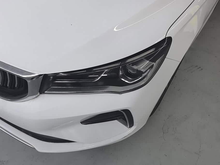 Geely Emgrand 1.5 л 2024 г. Белый, пробег 45300 км
