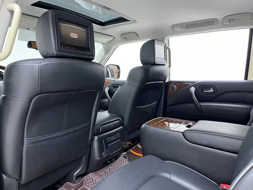 Infiniti QX80 — миниатюра 11