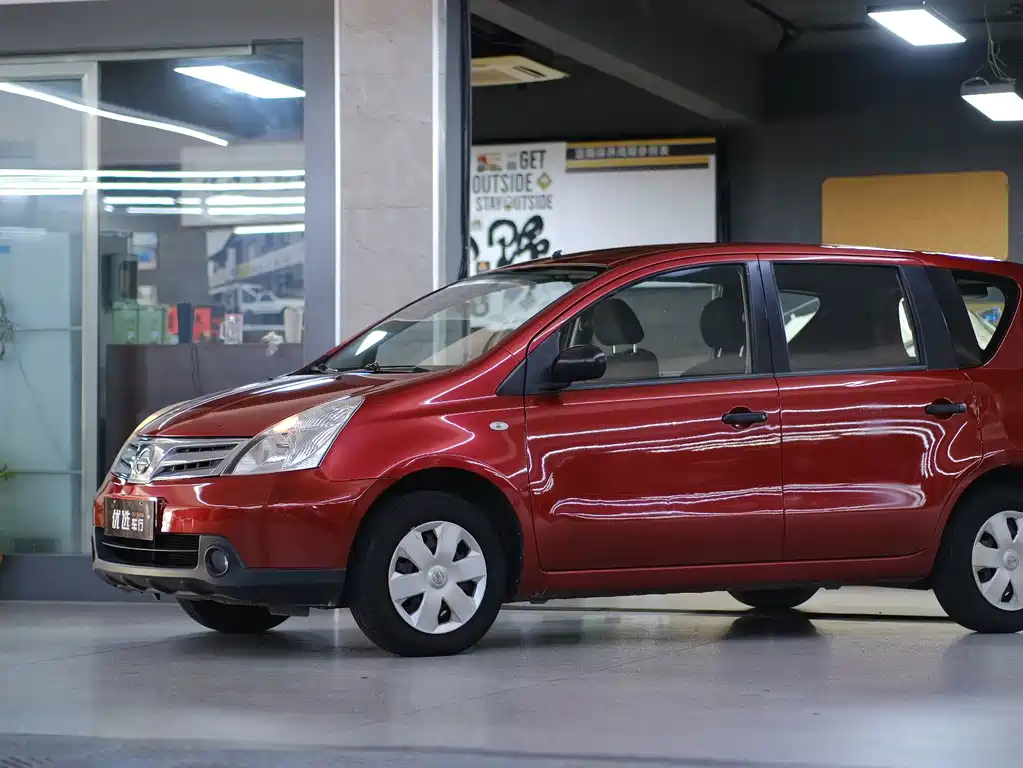 Nissan Livina — миниатюра 7