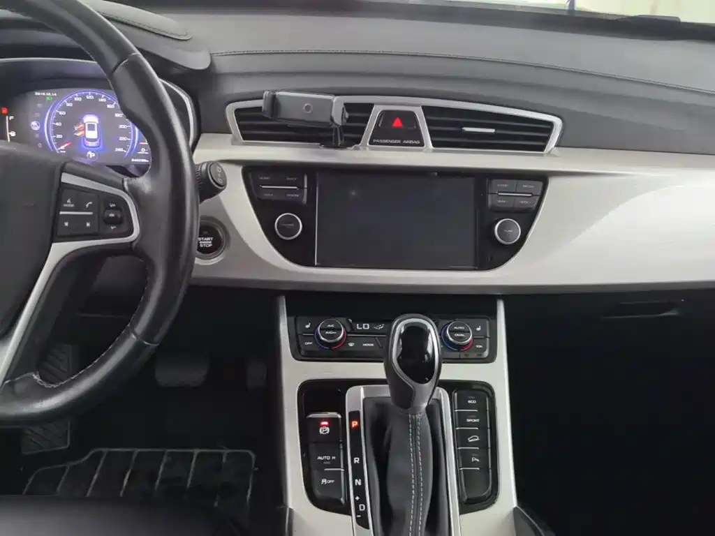 Geely Boyue — миниатюра 13