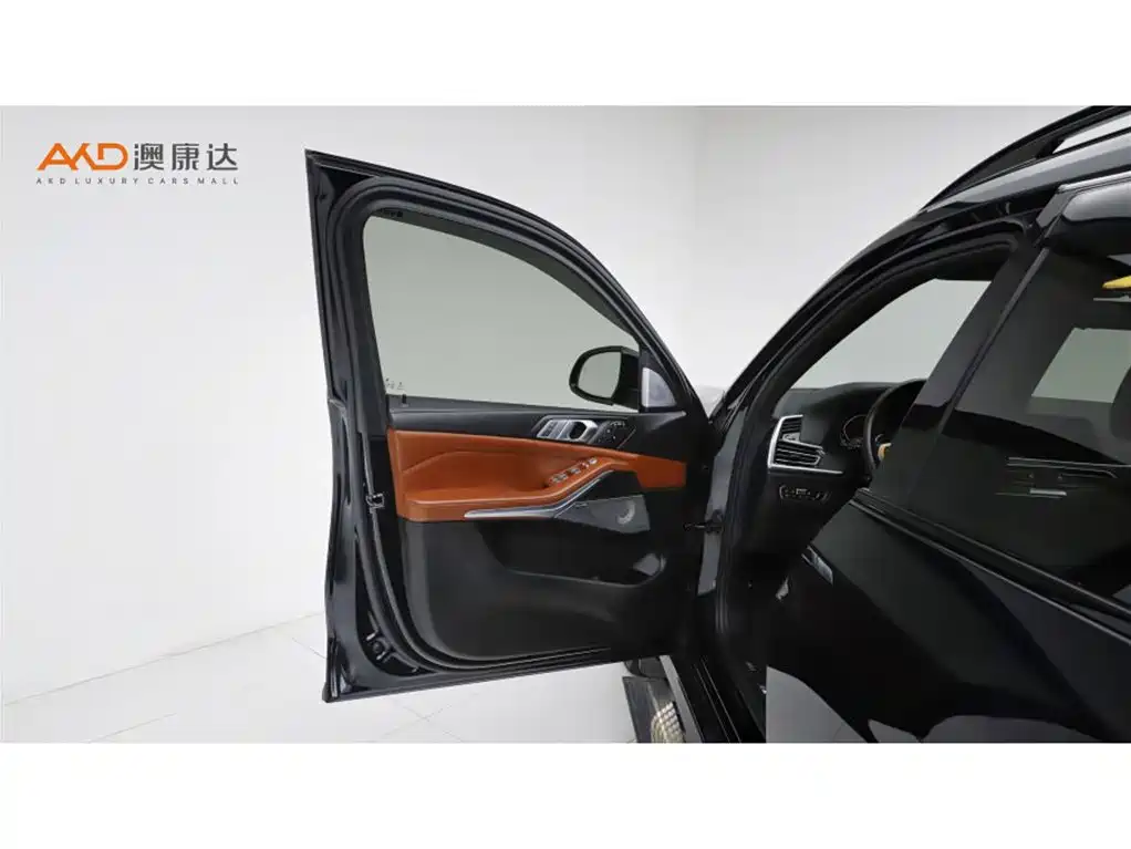 BMW X7 — миниатюра 11