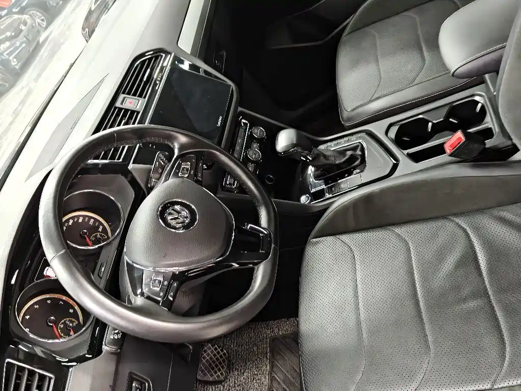 Volkswagen Tiguan L — миниатюра 4