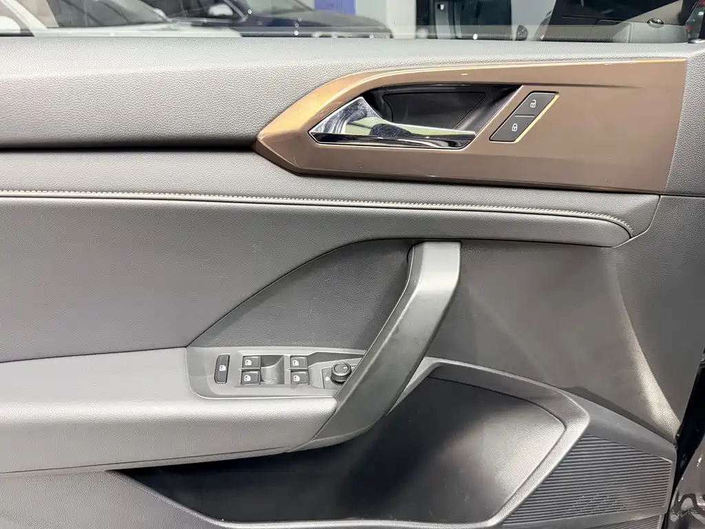 Volkswagen Tharu — миниатюра 13
