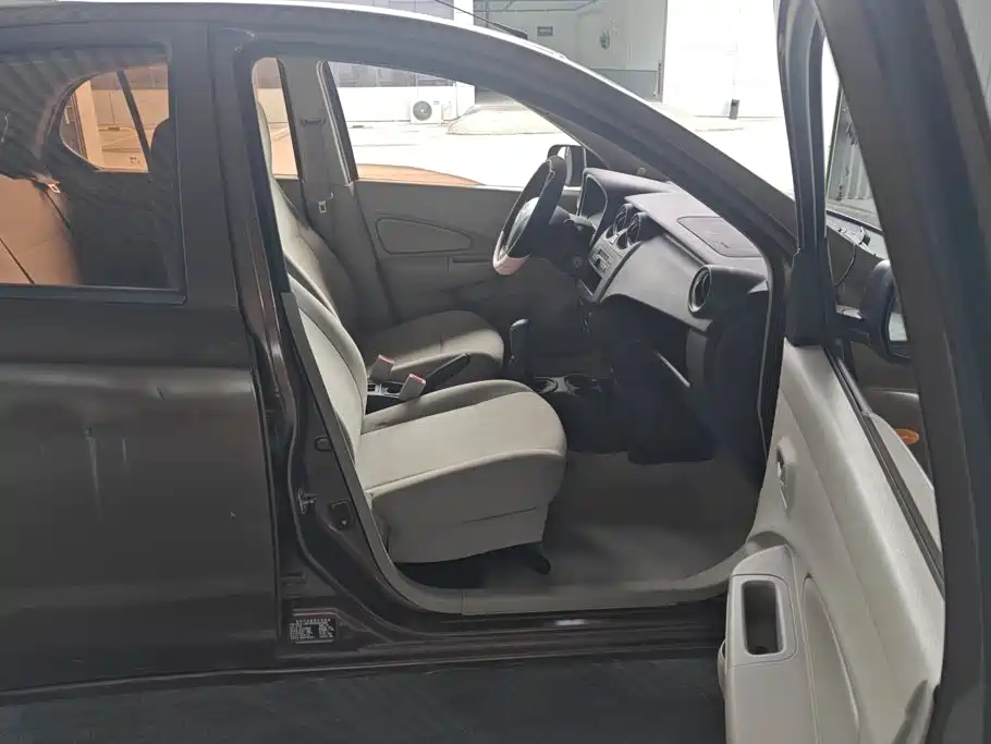 Venucia R30 — миниатюра 8