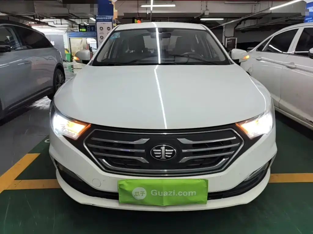 Bestune B30EV — миниатюра 3