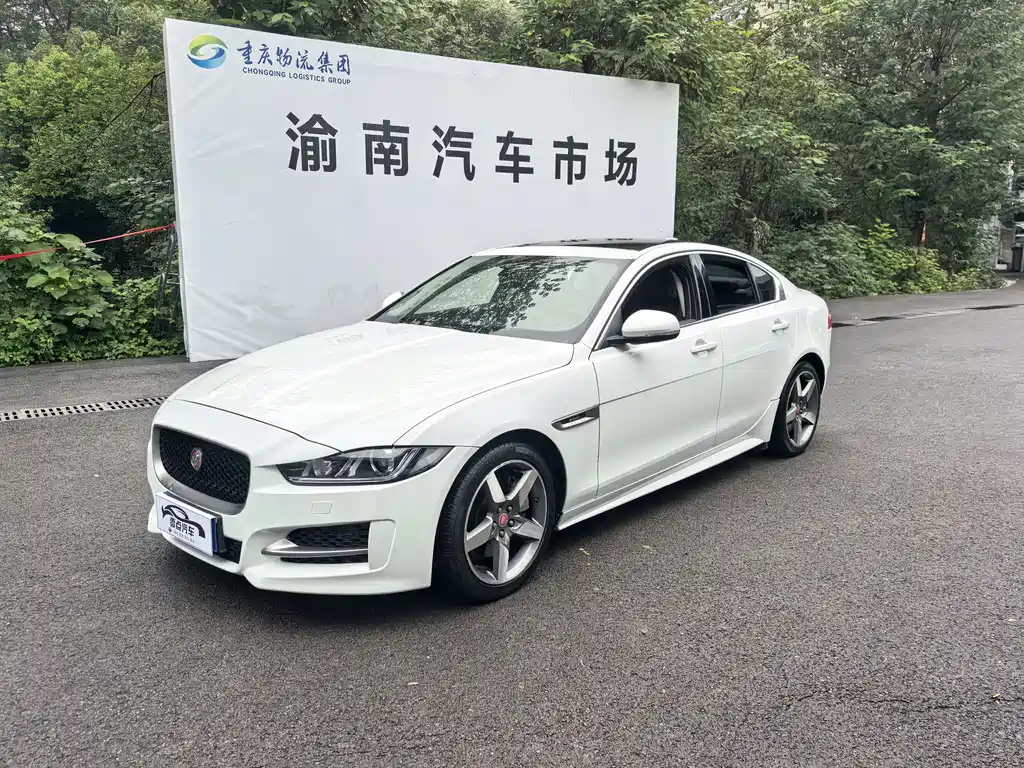 Jaguar XE