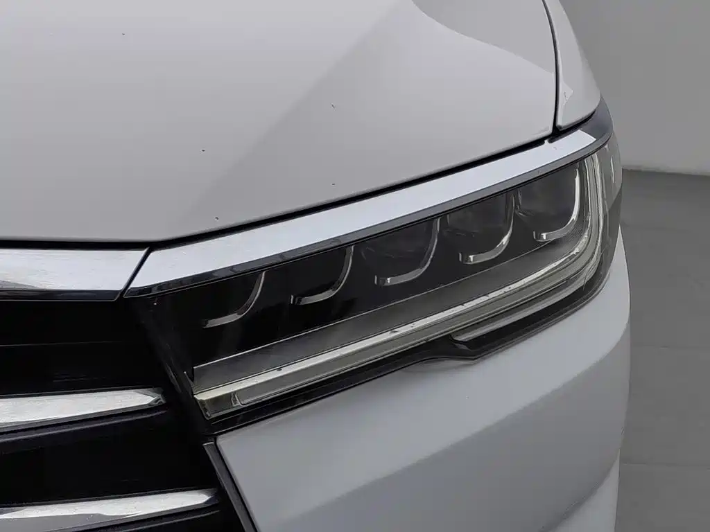 BYD Qin — миниатюра 7