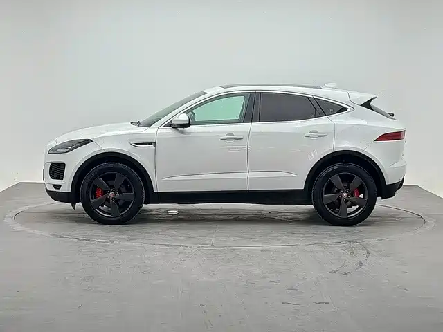 Jaguar E-PACE — миниатюра 3