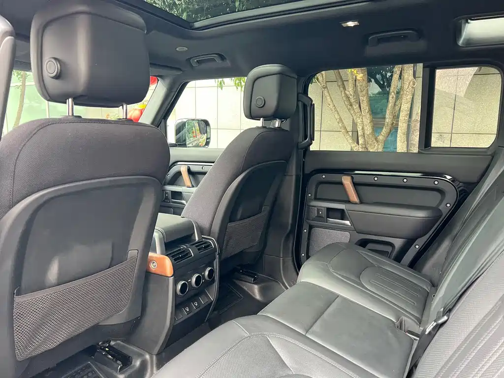 Land Rover Defender — миниатюра 14