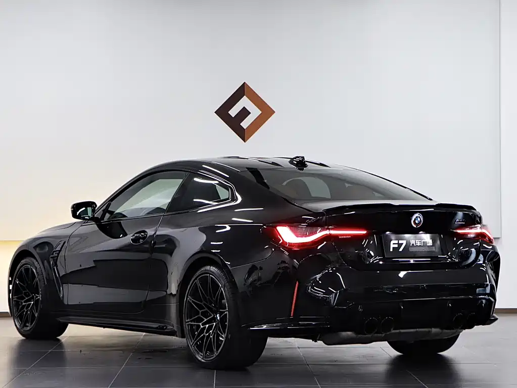 BMW M4 — миниатюра 4