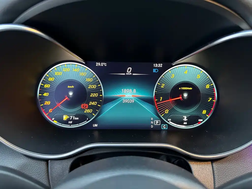 Mercedes-Benz C-Class — миниатюра 19