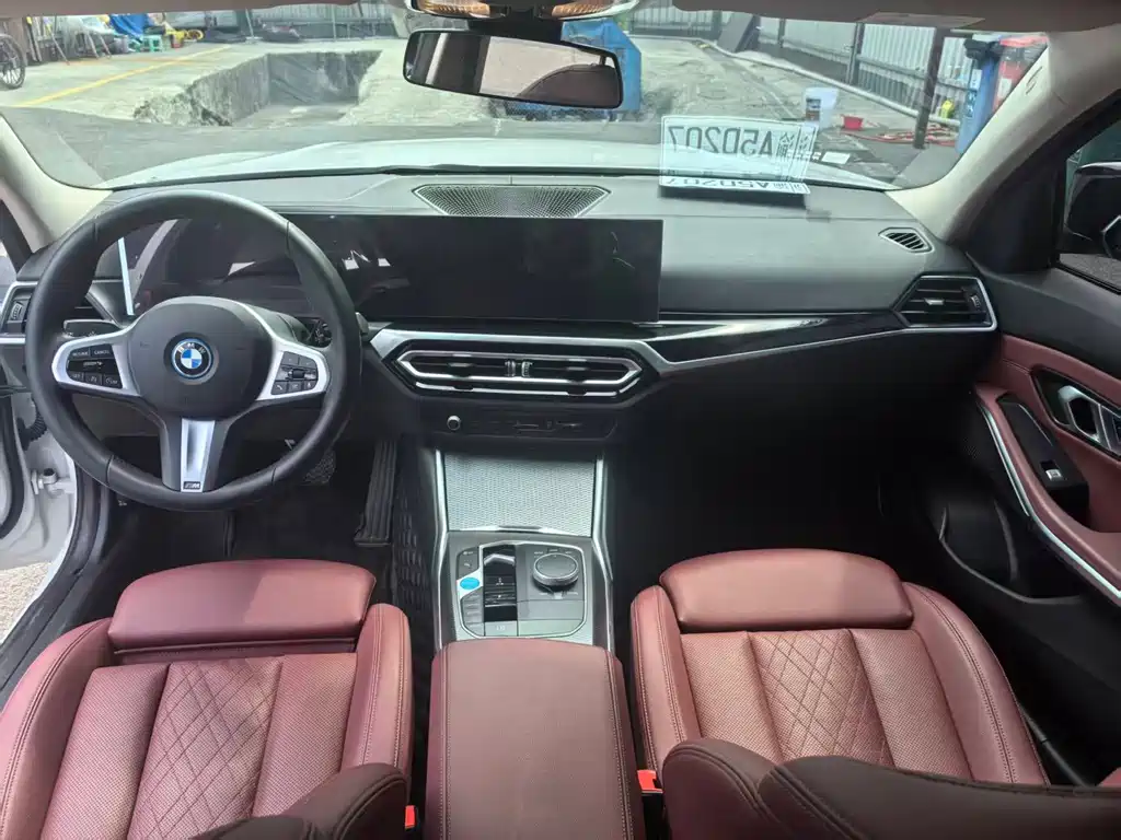 BMW i3 — миниатюра 10
