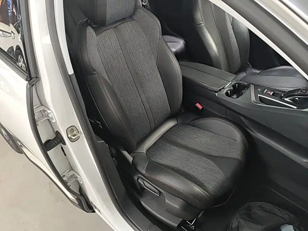 Peugeot 4008 — миниатюра 25